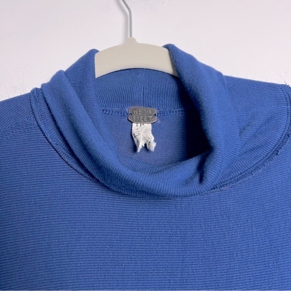 We The Free People Alameda Oversized Slouchy Super Soft Turtleneck Top Blue - Picture 5 of 16